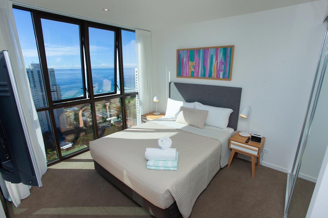 High Floor Ocean View Suites Broadbeach Голд-Кост Экстерьер фото