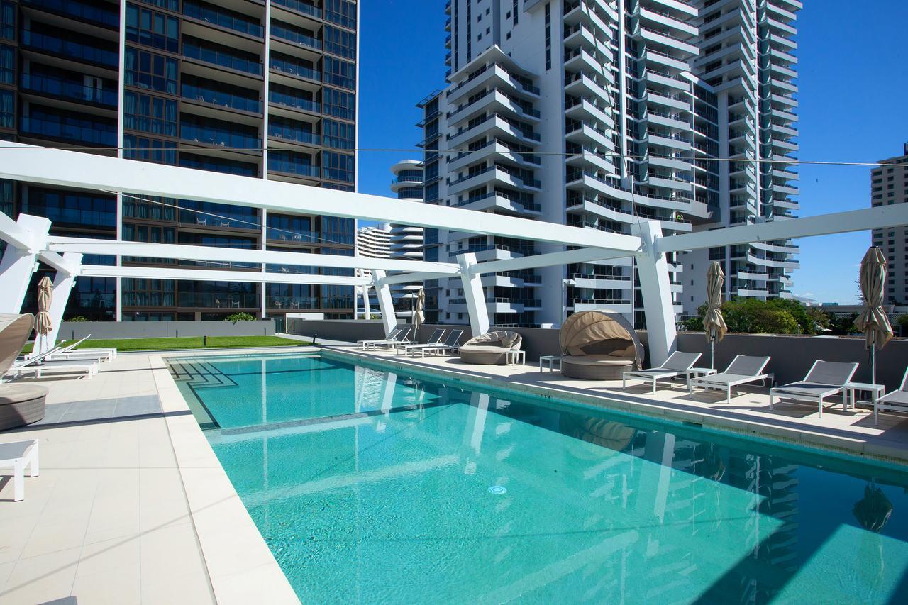 High Floor Ocean View Suites Broadbeach Голд-Кост Экстерьер фото