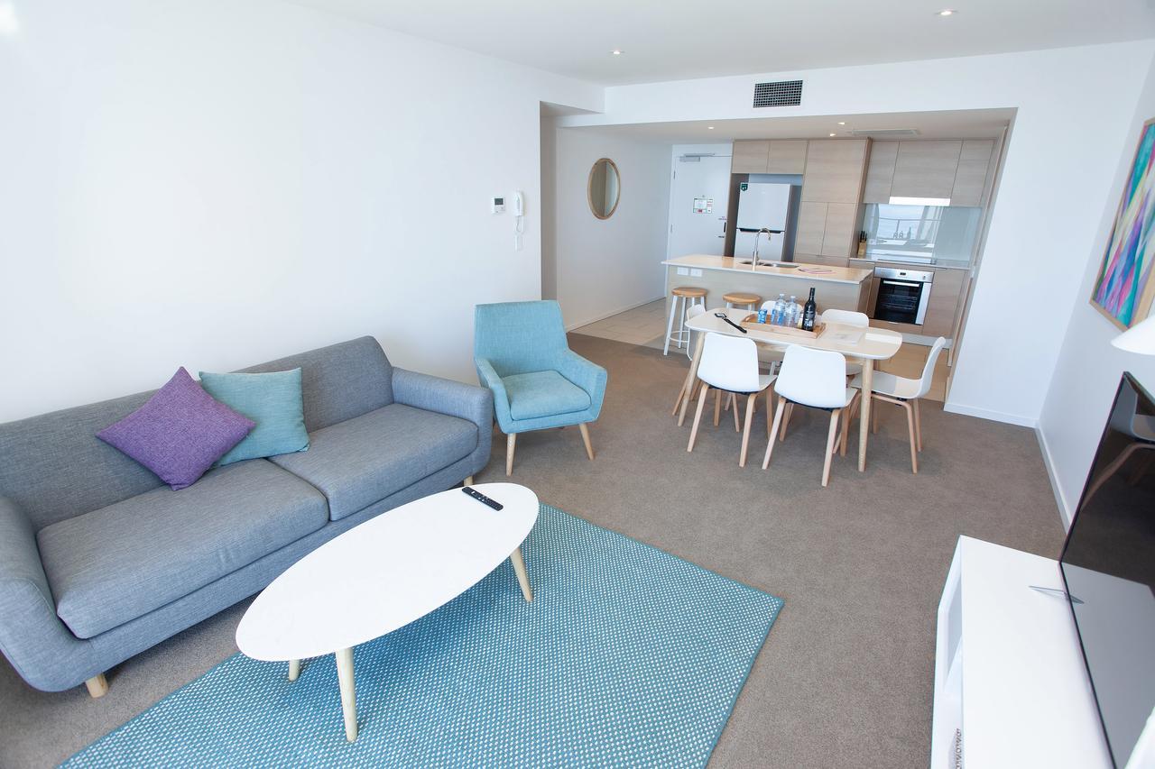 High Floor Ocean View Suites Broadbeach Голд-Кост Экстерьер фото