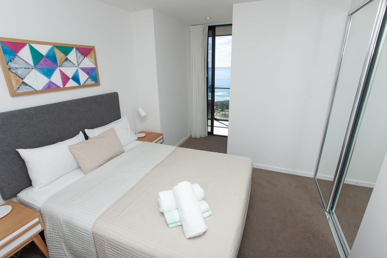 High Floor Ocean View Suites Broadbeach Голд-Кост Экстерьер фото
