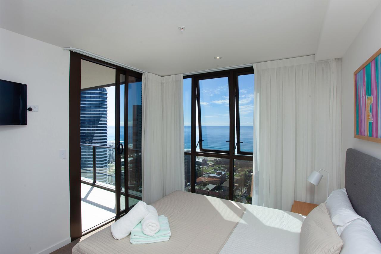 High Floor Ocean View Suites Broadbeach Голд-Кост Экстерьер фото