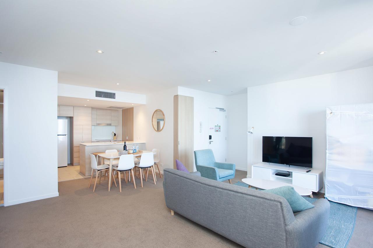 High Floor Ocean View Suites Broadbeach Голд-Кост Экстерьер фото